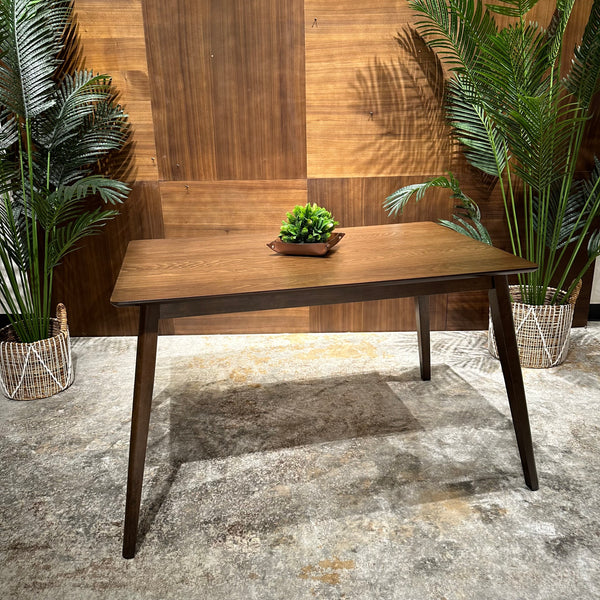 47 PROMO DINING TABLE - AVRS DESIGN