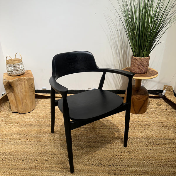 HIRASHIMA Black Comfortable Mid-Century Modern Dining Chair - AVRS DESIGN