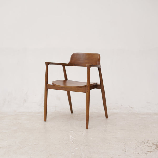 HIRASHIMA Black Comfortable Mid-Century Modern Dining Chair - AVRS DESIGN