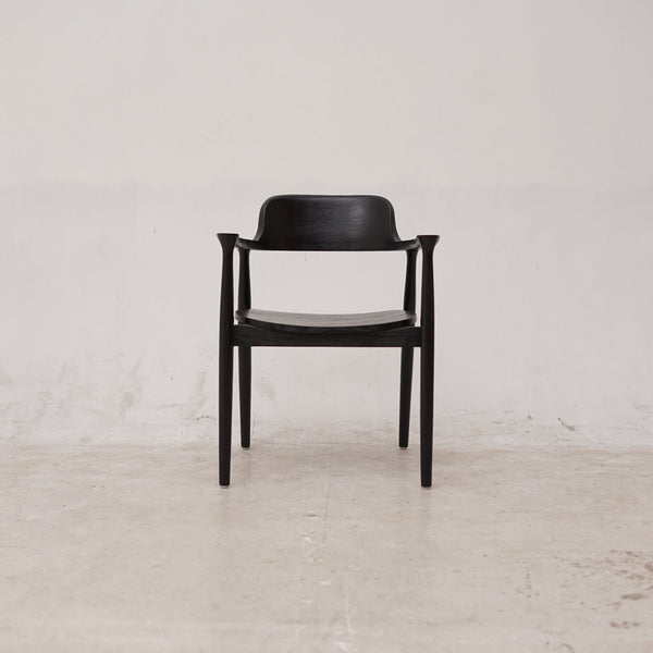 HIRASHIMA Black Comfortable Mid-Century Modern Dining Chair - AVRS DESIGN