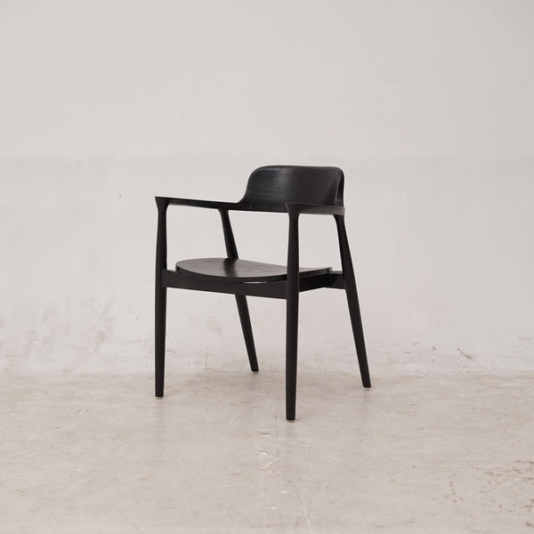 HIRASHIMA Black Comfortable Mid-Century Modern Dining Chair - AVRS DESIGN