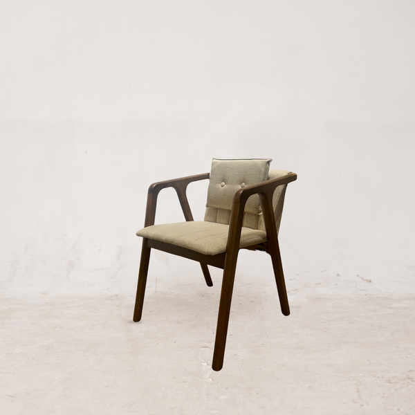 BALAKEN Armchair with Cushioned Seat - AVRS DESIGN